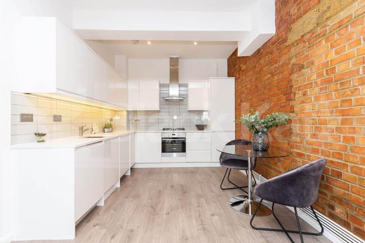 modern and bright 1 bedroom property located within a warehouse conversion   Ability Plaza, Dalston / Haggerston